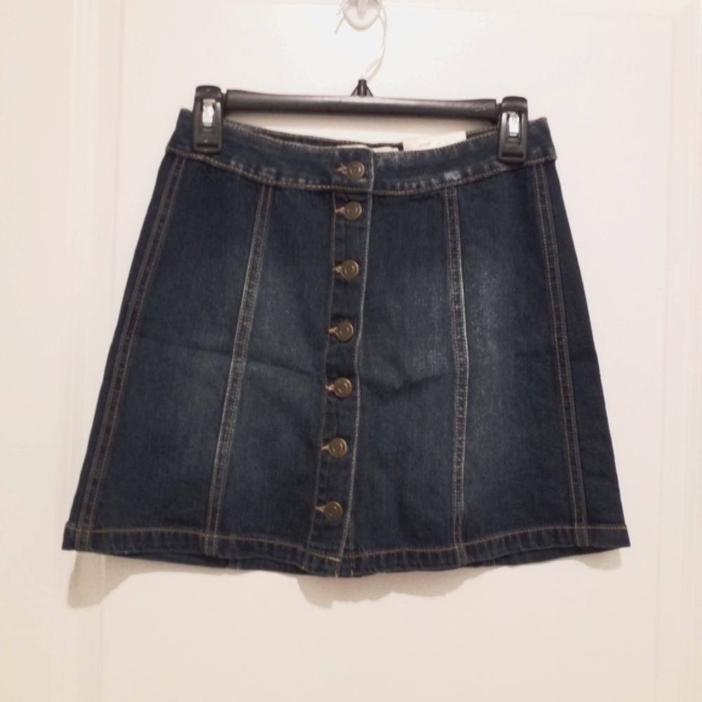 NWT Mudd A-Line Button Up Denim Skirt, Size 3
